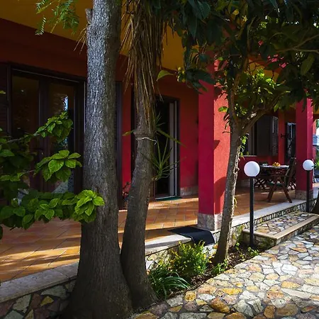 Profumo Di Zagara Bed & Breakfast *